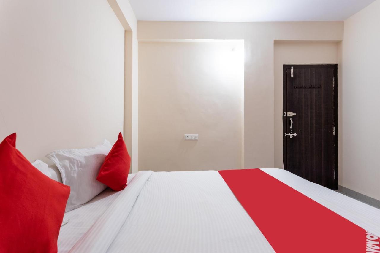 Oyo 36243 Mishthi Palace Indore